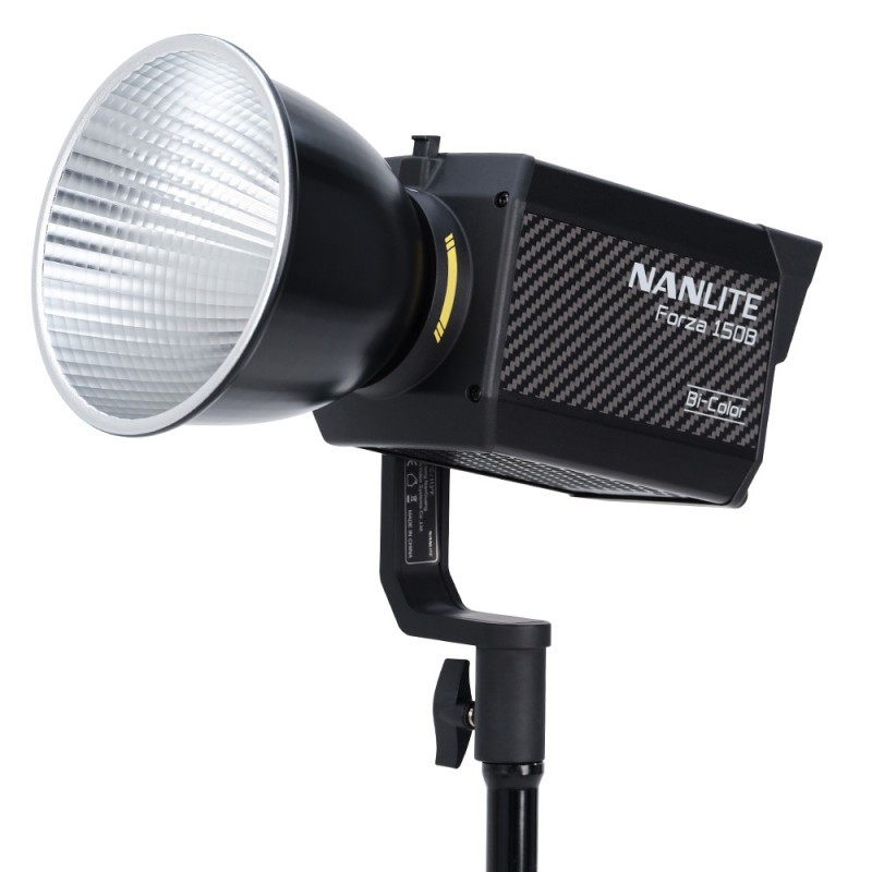 Nanlite Forza 150B – projecteur LED COB bi-couleur compact | Location ONEWAY Avignon