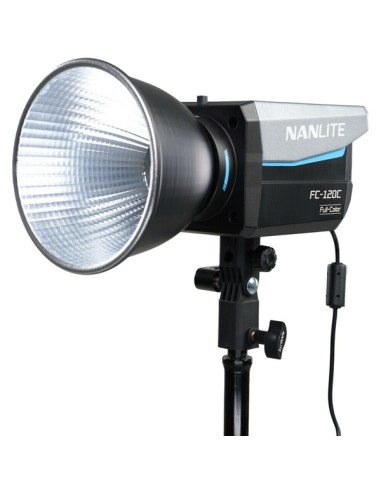 Nanlite FC-120C – projecteur LED COB RGBWW compact | Location ONEWAY Avignon