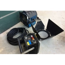 Projecteur HMI Cine PAR 1200 W – lumière du jour | Location ONEWAY Avignon 2
