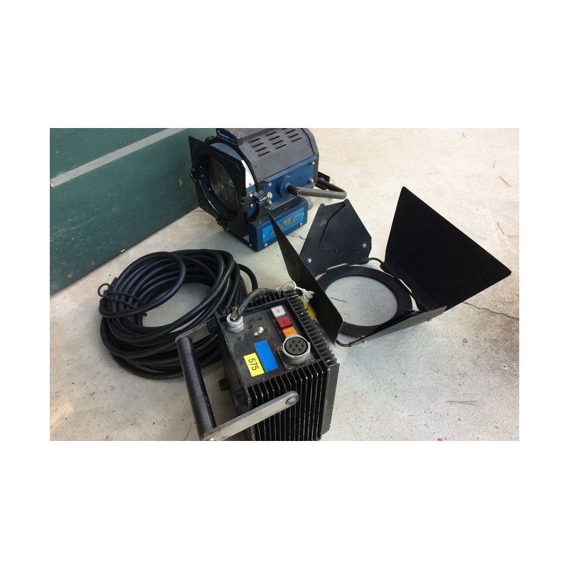 Cine PAR HMI 1200W rental – daylight spotlight | ONEWAY Avignon